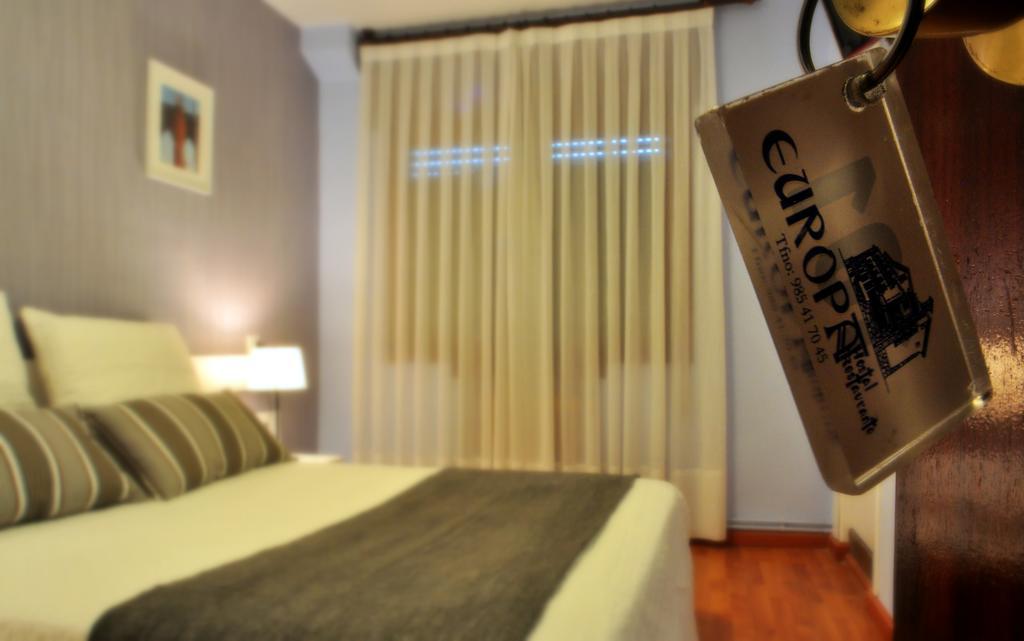 Hostal Europa 샌로크델에이스보 객실 사진