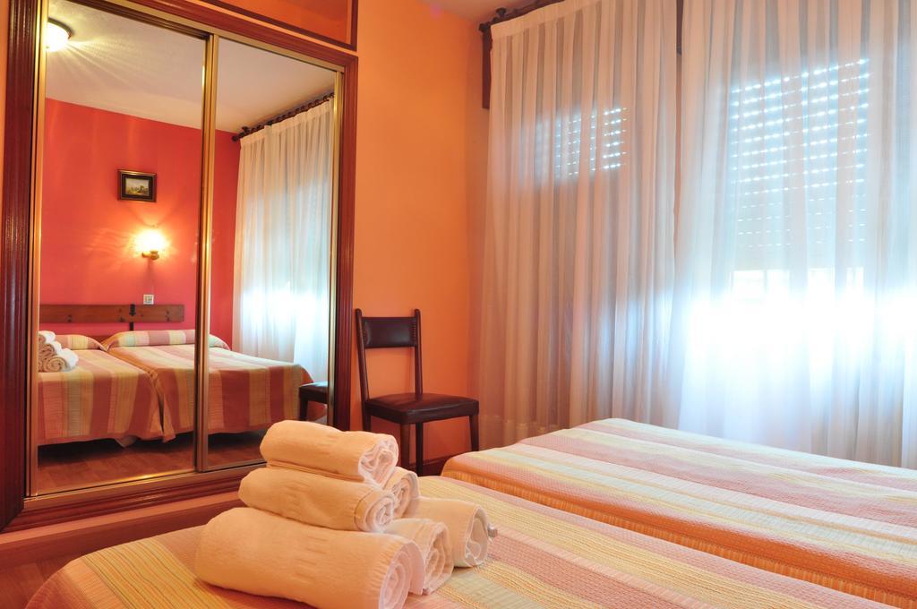 Hostal Europa 샌로크델에이스보 외부 사진